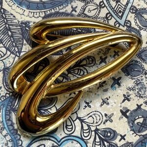 VINTAGE MJENT Brooch Polished Golden Swirl